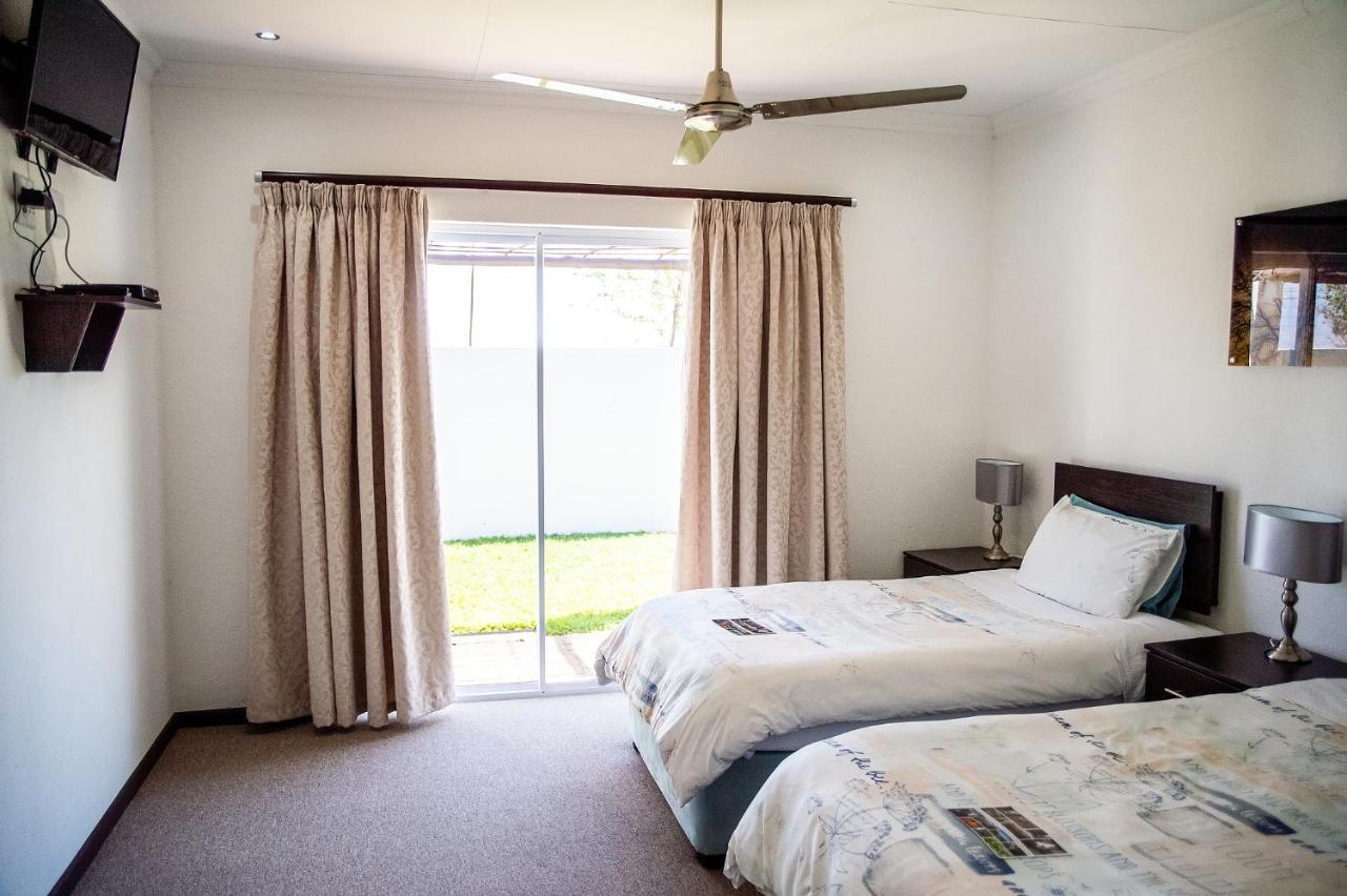 Das Dunen Upington Exterior foto